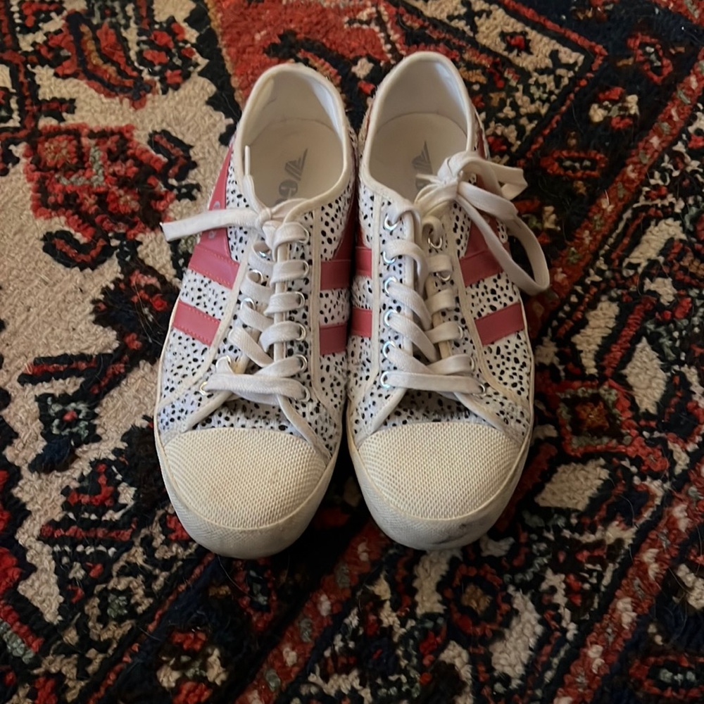 Gola coaster cheetah sneakers, black and white with pink stripes, size 8/39